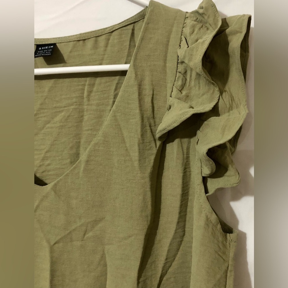 Sein Sleeveless Ruffle Blouse Size Large olive Green Top Shirt Blouse - Picture 2 of 8